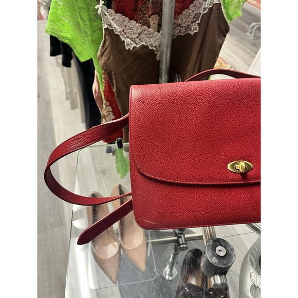 Vinntage COACH 4403 Turnlock Shoulder Bag Red Leather City Bag Made In Italy - Picture 4 of 12